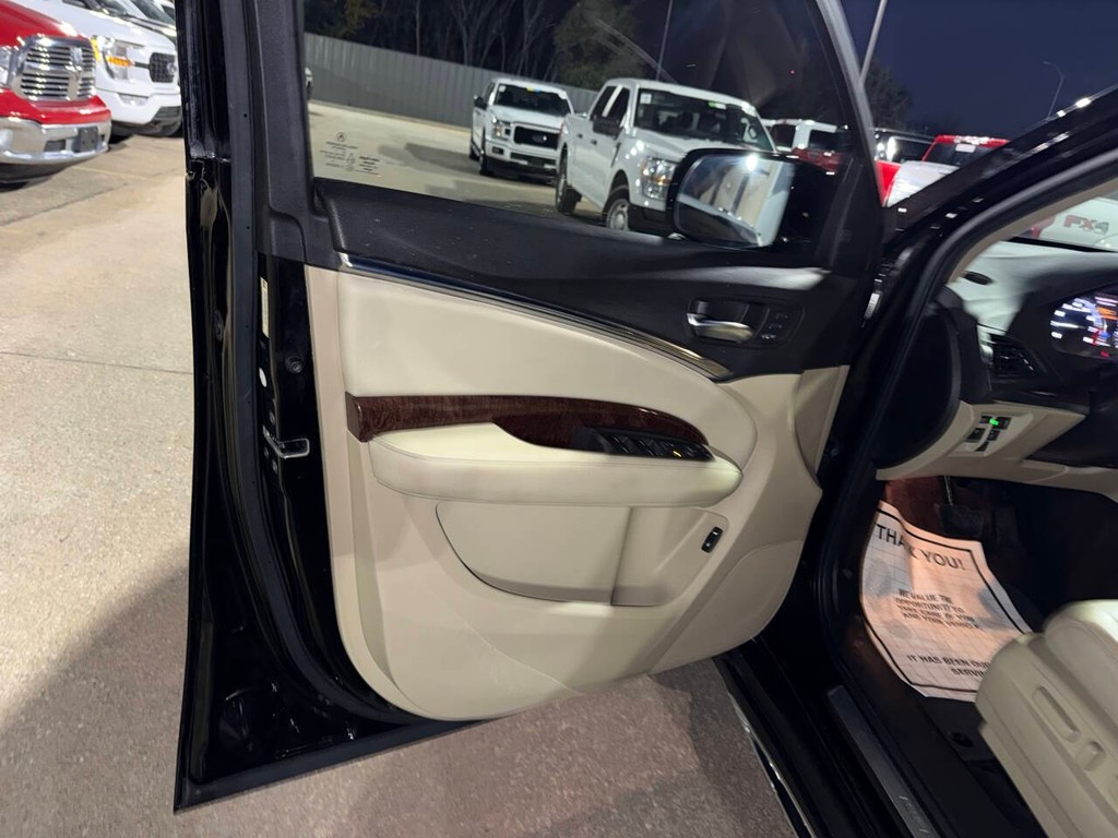 Acura MDX Vehicle Full-screen Gallery Image 08