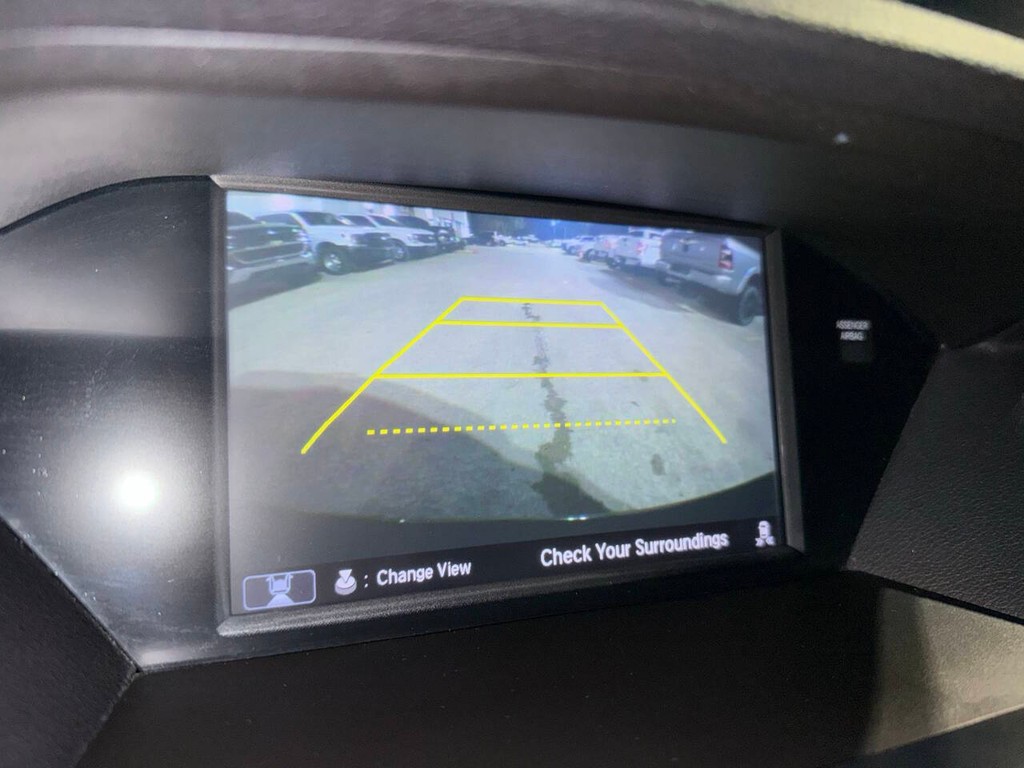 Acura MDX Vehicle Full-screen Gallery Image 25