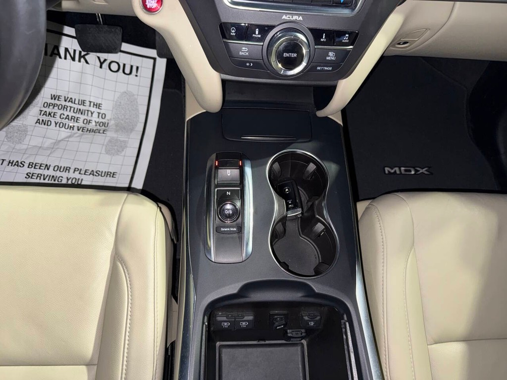 Acura MDX Vehicle Full-screen Gallery Image 27
