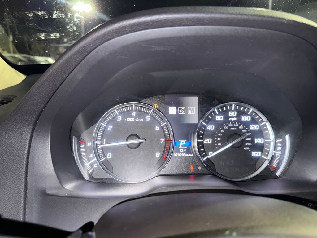 Acura MDX Vehicle Full-screen Gallery Image 30