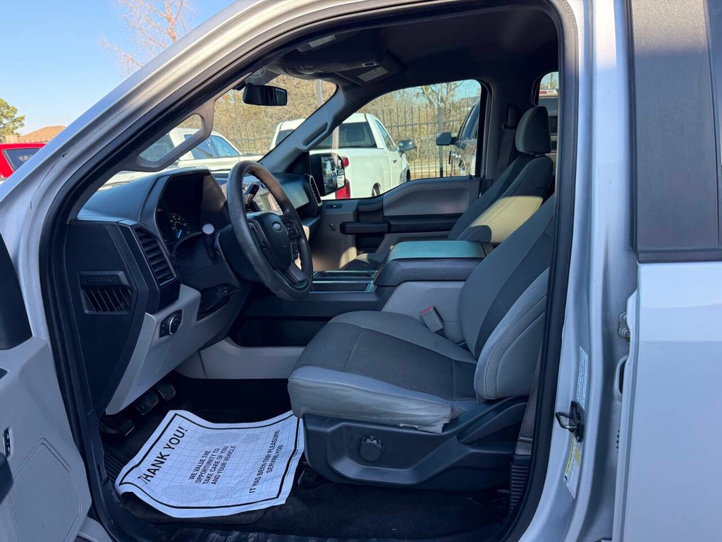 Ford F-150 Vehicle Full-screen Gallery Image 07