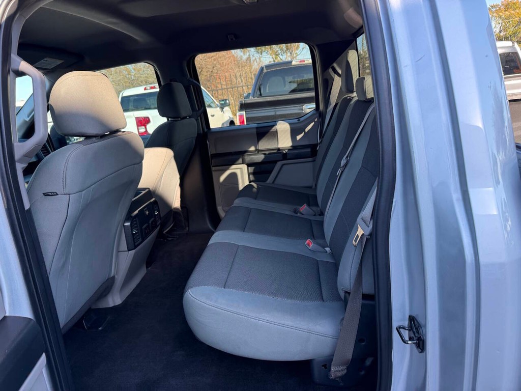 Ford F-150 Vehicle Full-screen Gallery Image 13