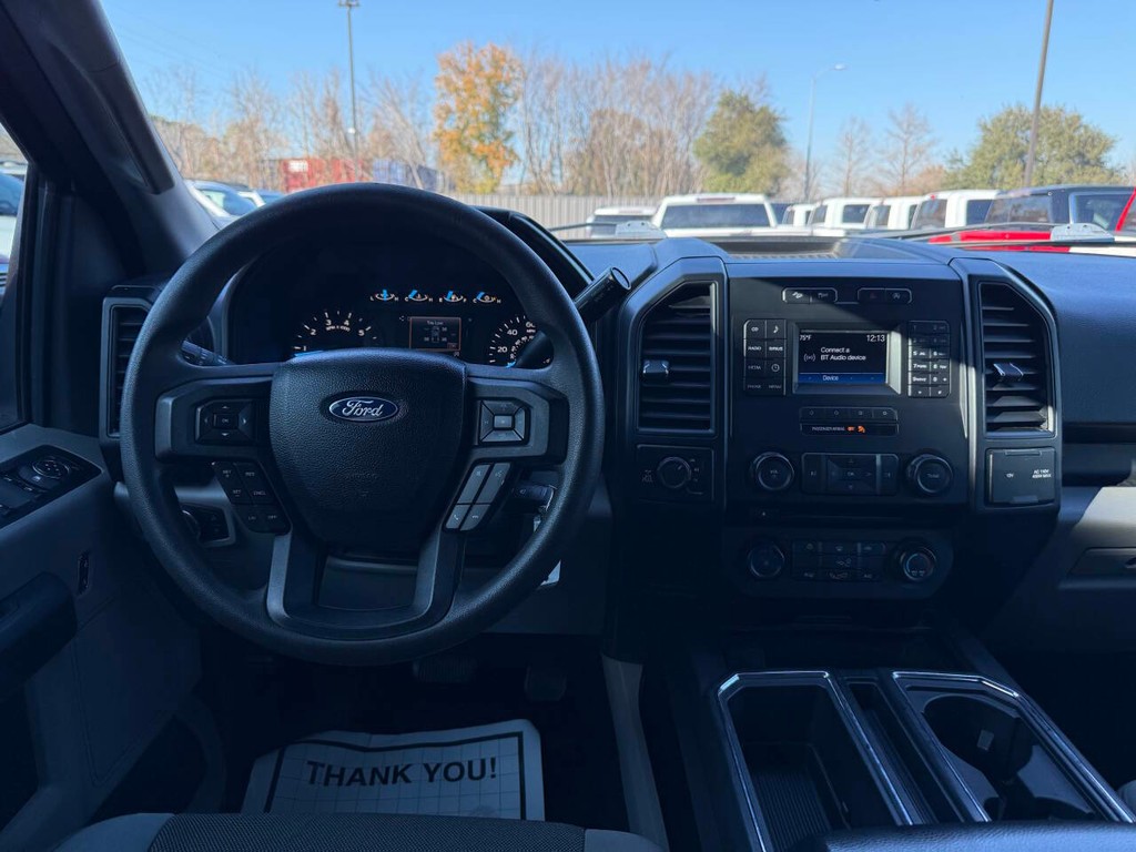Ford F-150 Vehicle Full-screen Gallery Image 21