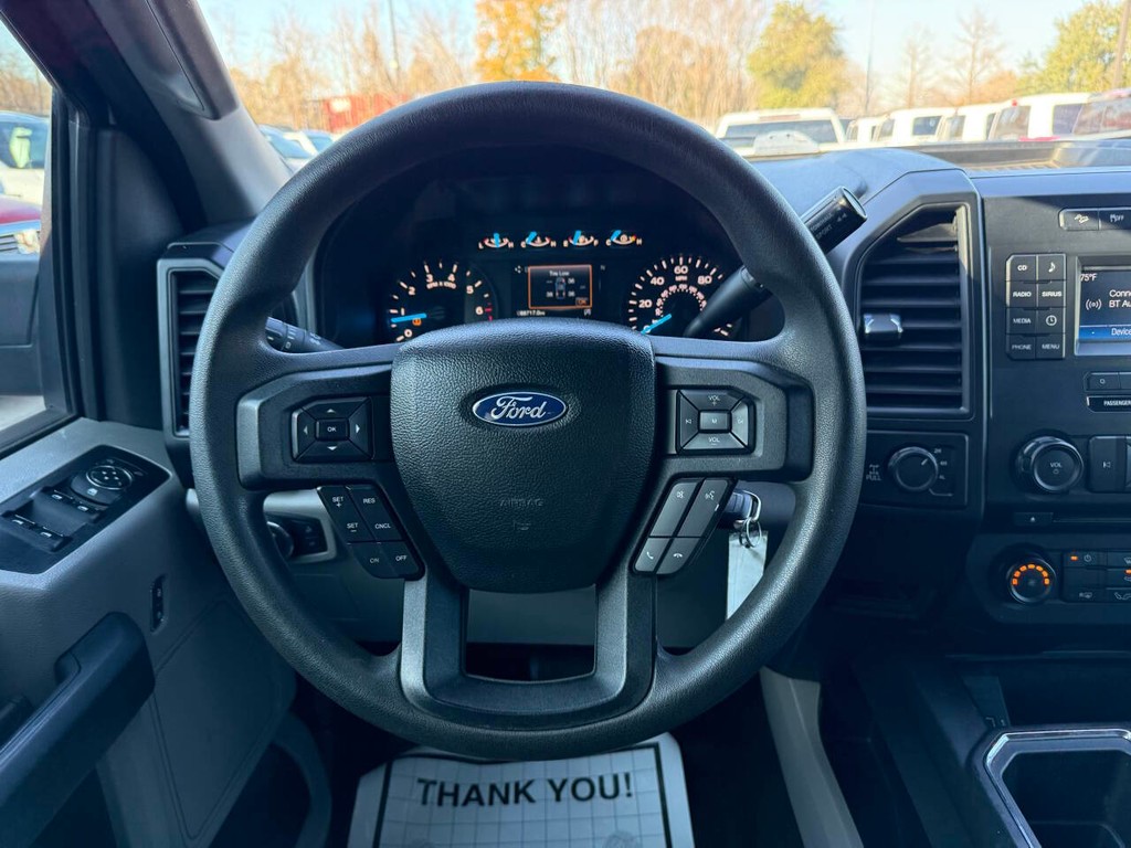 Ford F-150 Vehicle Full-screen Gallery Image 22