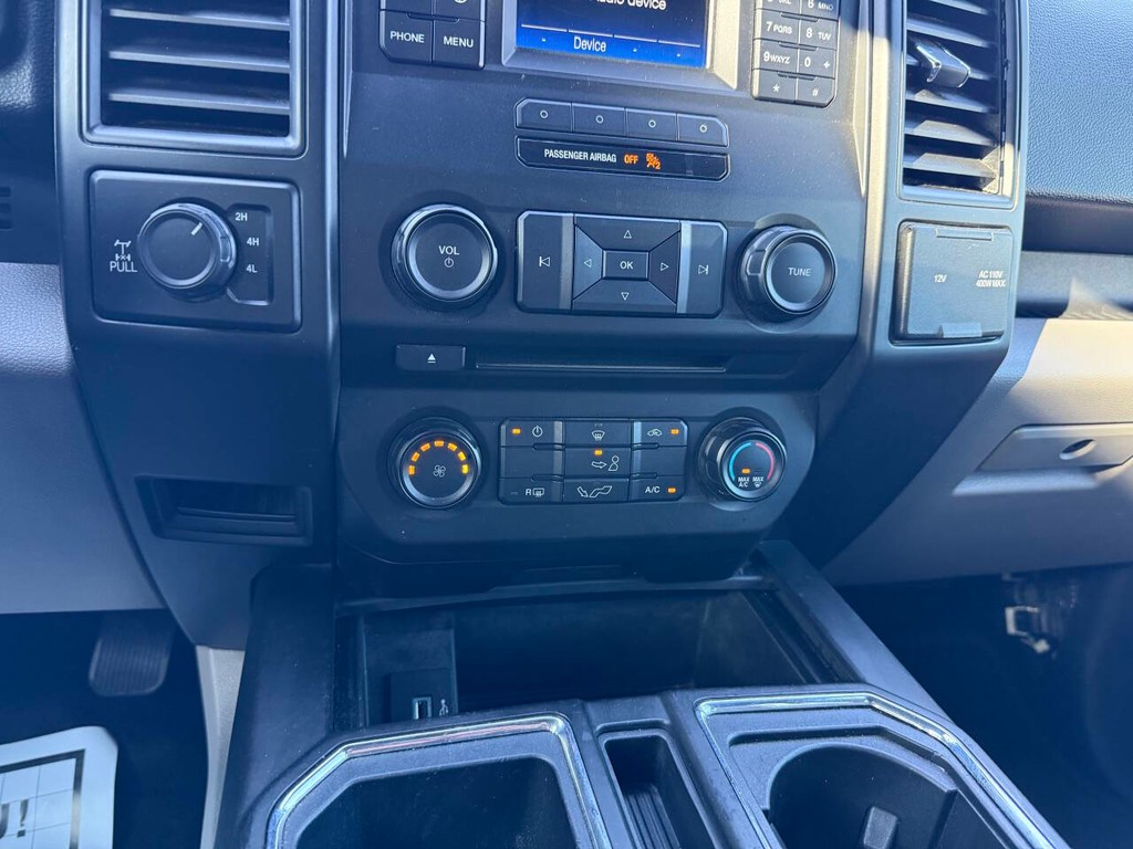 Ford F-150 Vehicle Full-screen Gallery Image 28