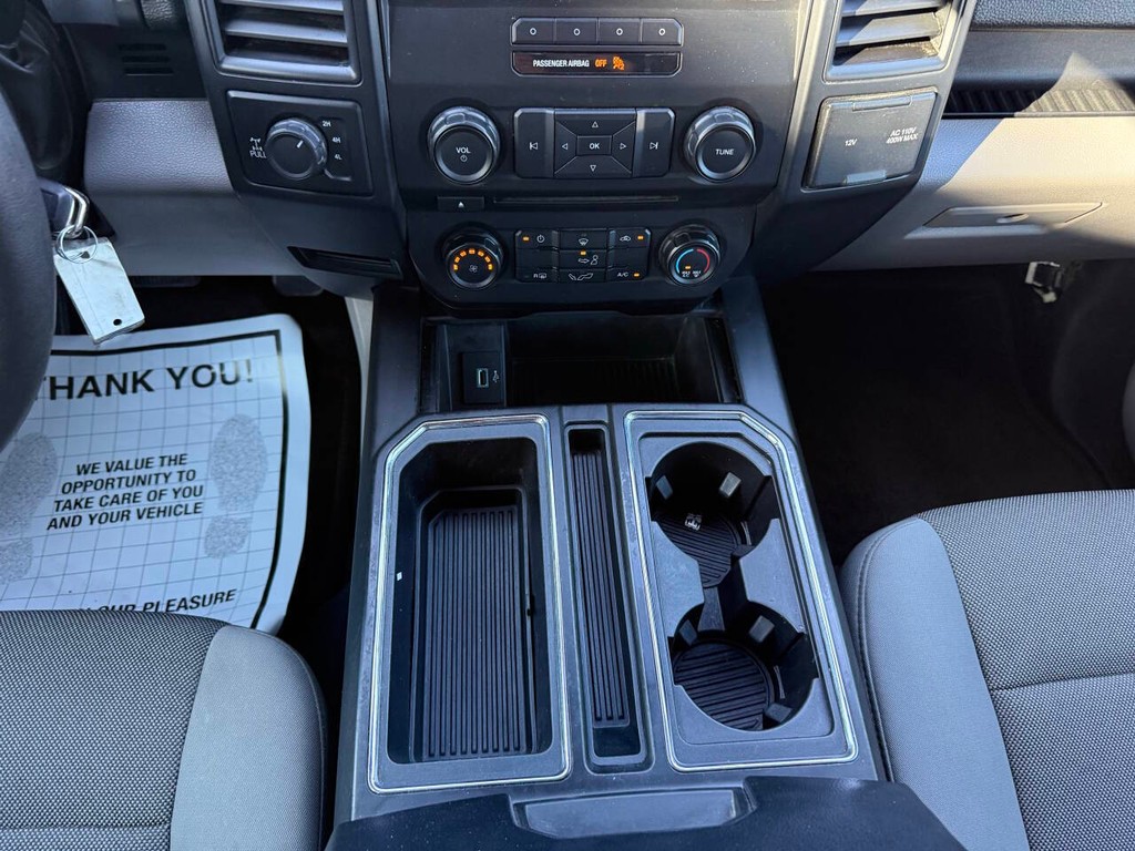 Ford F-150 Vehicle Full-screen Gallery Image 29