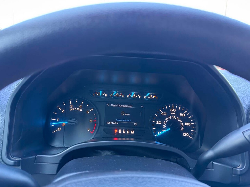 Ford F-150 Vehicle Full-screen Gallery Image 31