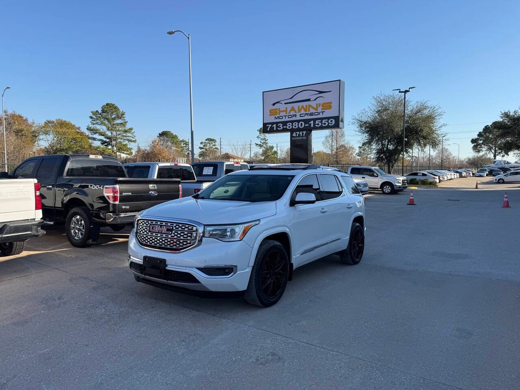 GMC Acadia Vehicle Full-screen Gallery Image 03