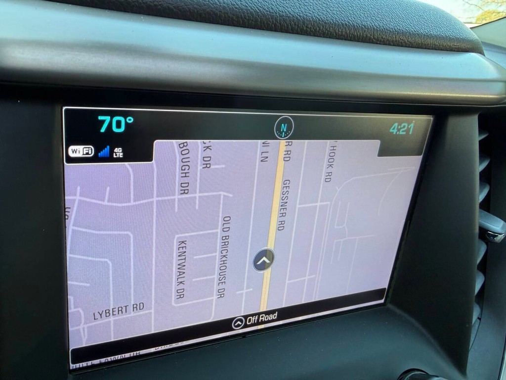 GMC Acadia Vehicle Full-screen Gallery Image 29