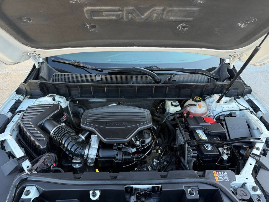 GMC Acadia Vehicle Full-screen Gallery Image 38