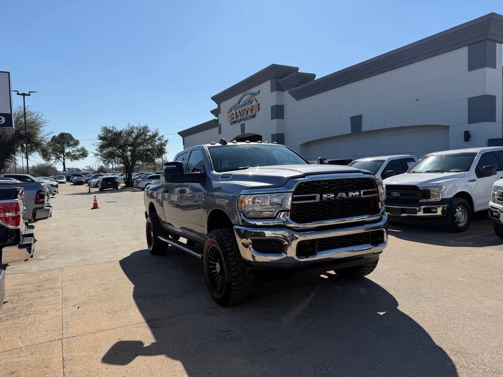 Ram 2500 Vehicle Full-screen Gallery Image 02