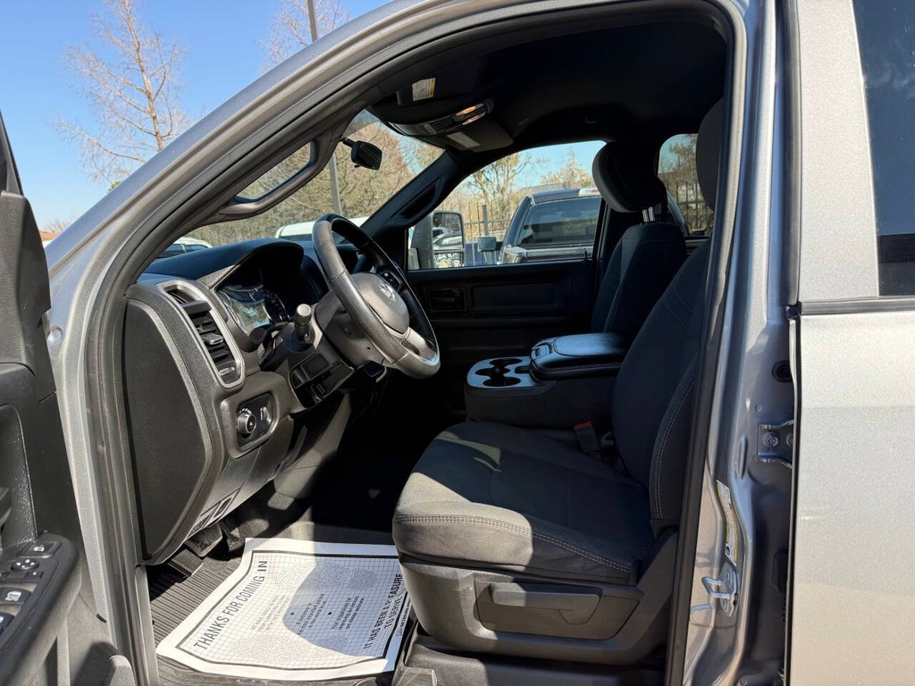 Ram 2500 Vehicle Full-screen Gallery Image 07