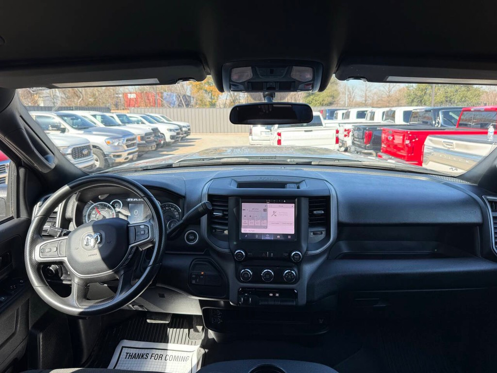 Ram 2500 Vehicle Full-screen Gallery Image 17