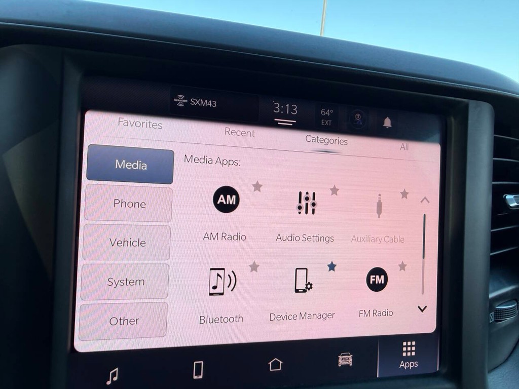 Ram 2500 Vehicle Full-screen Gallery Image 25