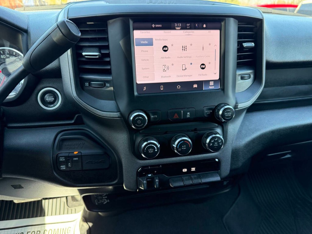 Ram 2500 Vehicle Full-screen Gallery Image 27