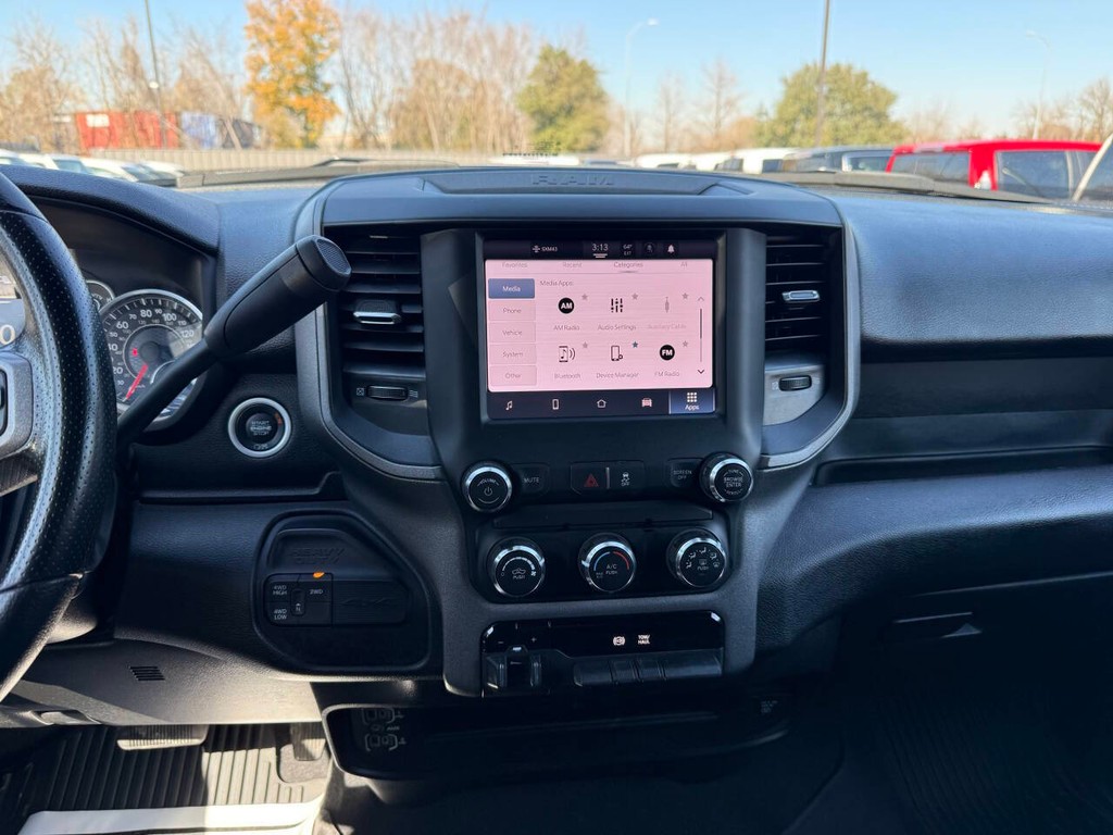 Ram 2500 Vehicle Full-screen Gallery Image 28