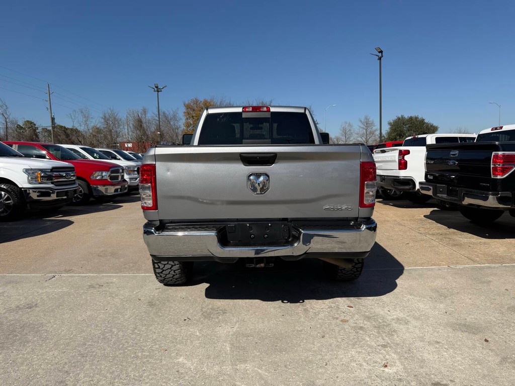 Ram 2500 Vehicle Full-screen Gallery Image 38