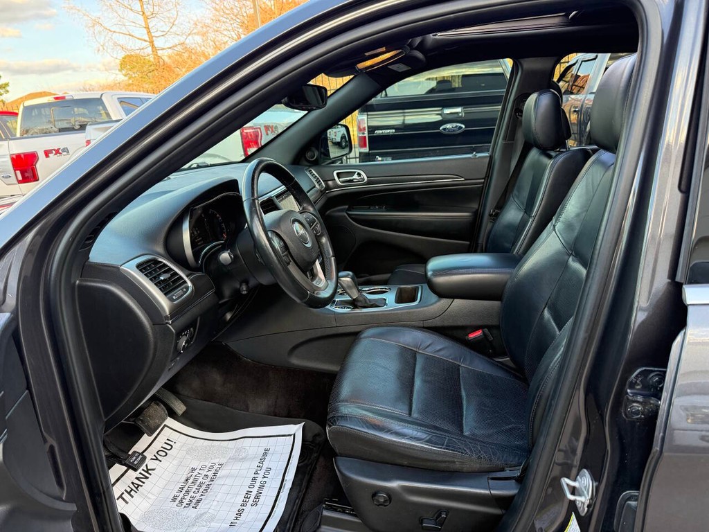 Jeep Grand Cherokee Vehicle Full-screen Gallery Image 07