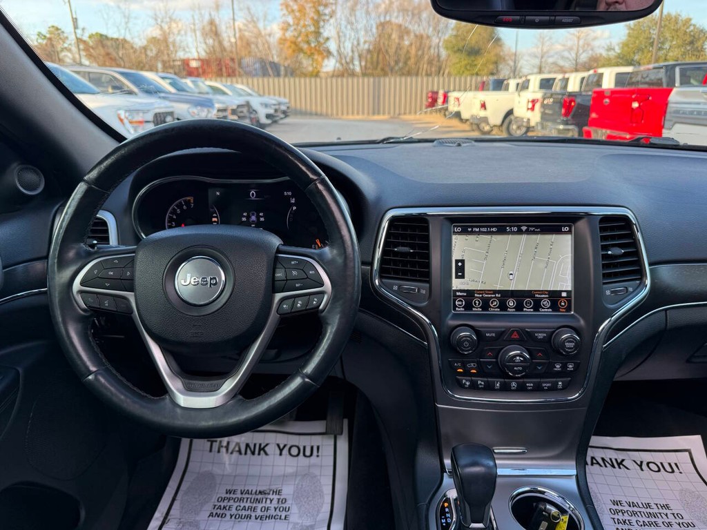 Jeep Grand Cherokee Vehicle Full-screen Gallery Image 20