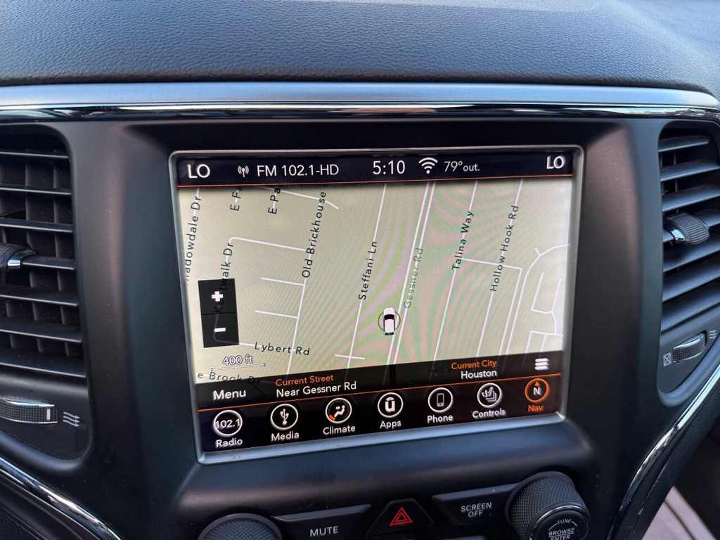 Jeep Grand Cherokee Vehicle Full-screen Gallery Image 24