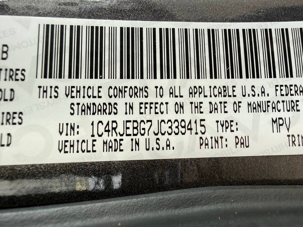 Jeep Grand Cherokee Vehicle Full-screen Gallery Image 33