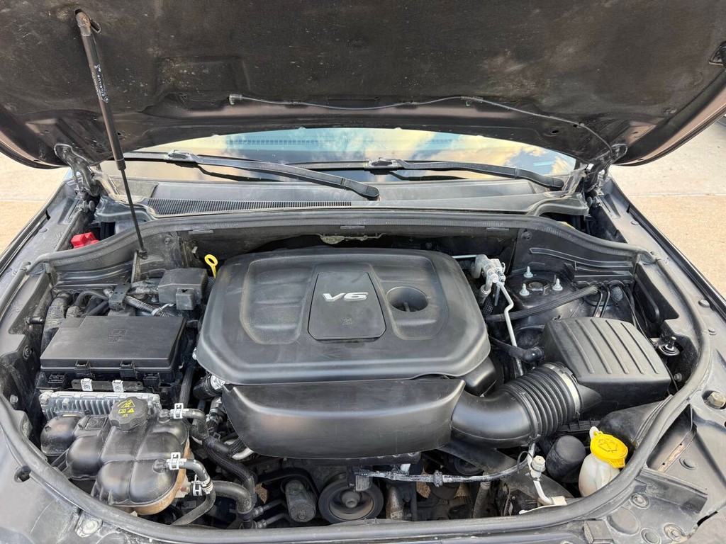 Jeep Grand Cherokee Vehicle Full-screen Gallery Image 34