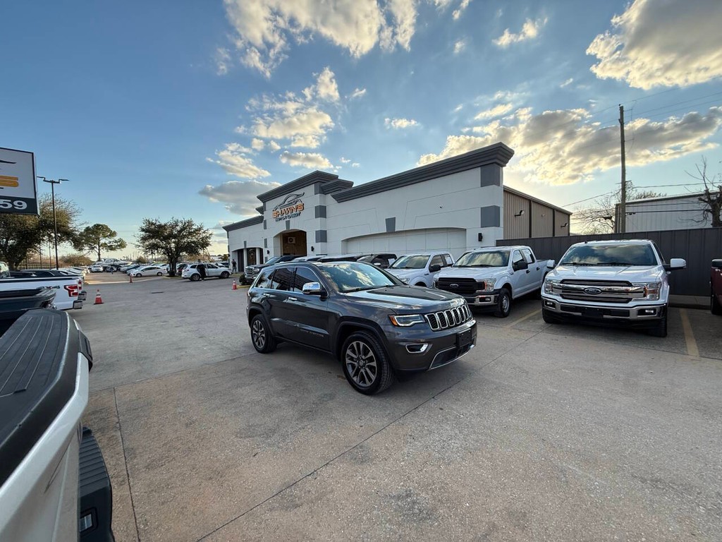 Jeep Grand Cherokee Vehicle Full-screen Gallery Image 43