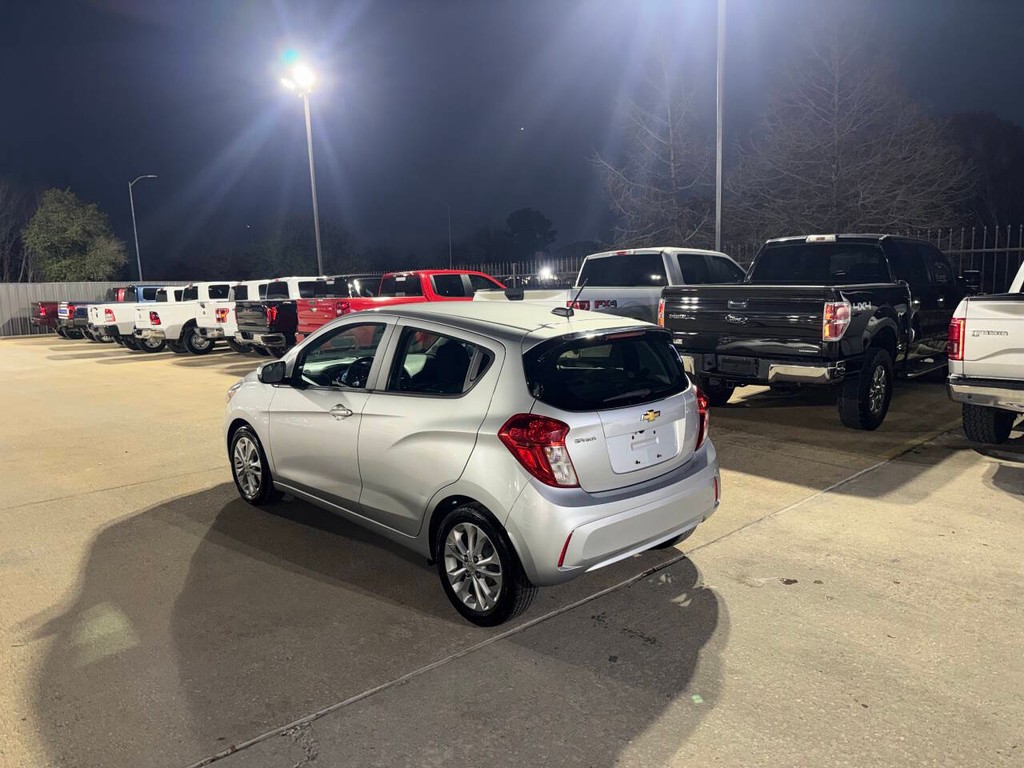 Chevrolet Spark Vehicle Full-screen Gallery Image 04