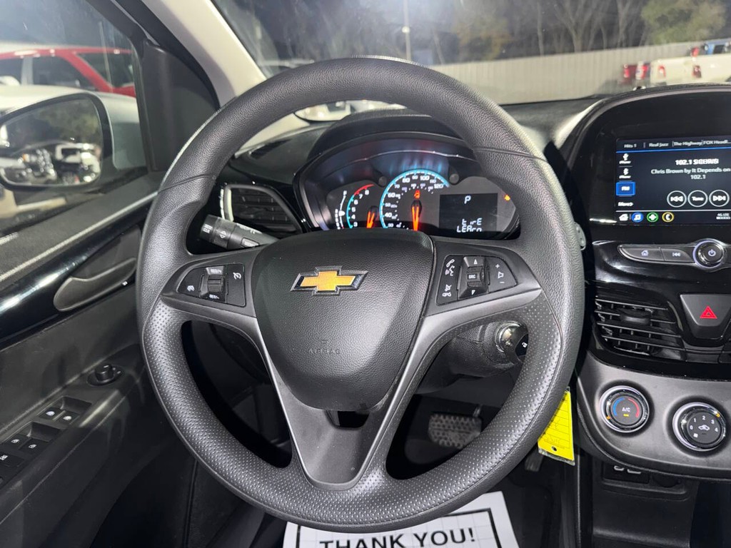 Chevrolet Spark Vehicle Full-screen Gallery Image 21