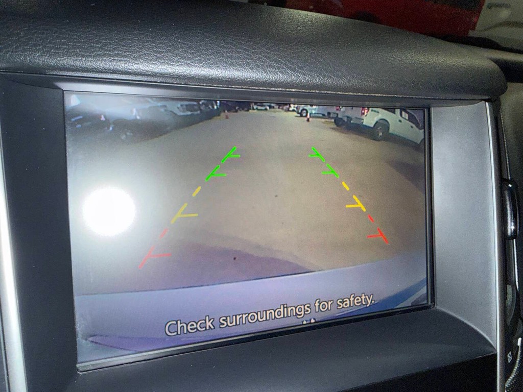 INFINITI Q50 Vehicle Full-screen Gallery Image 28