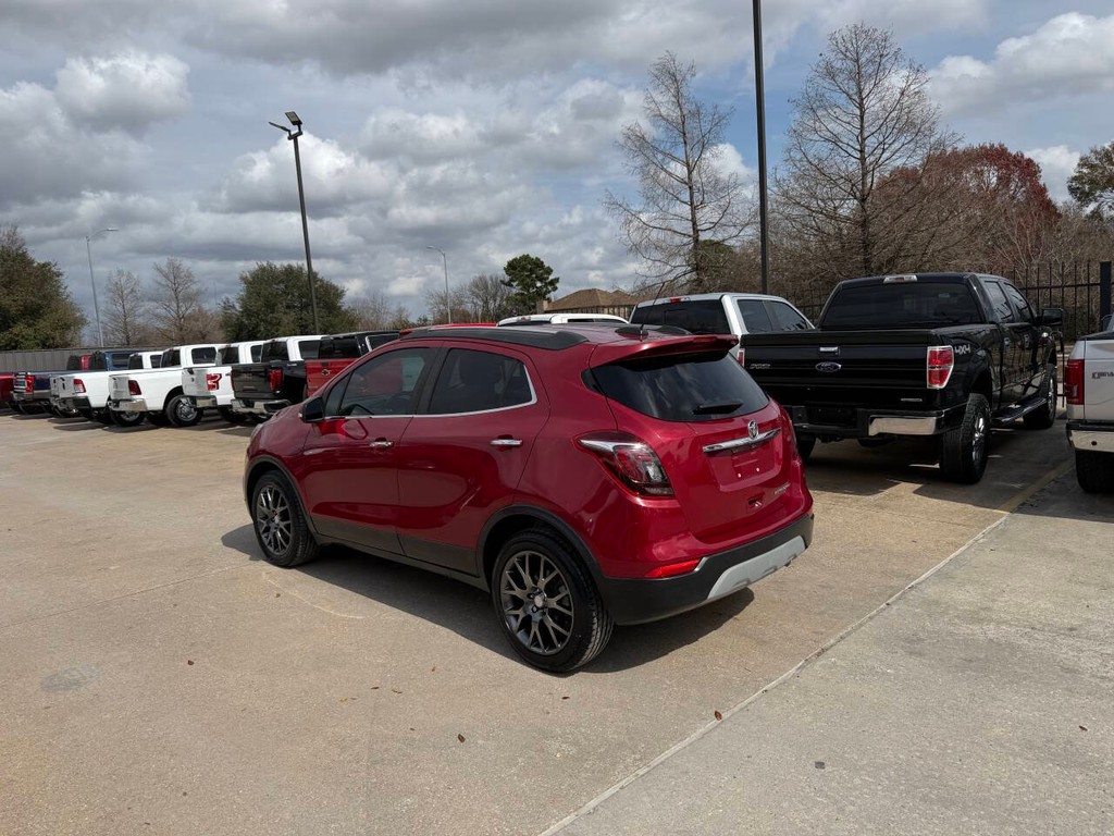 Buick Encore Vehicle Full-screen Gallery Image 04