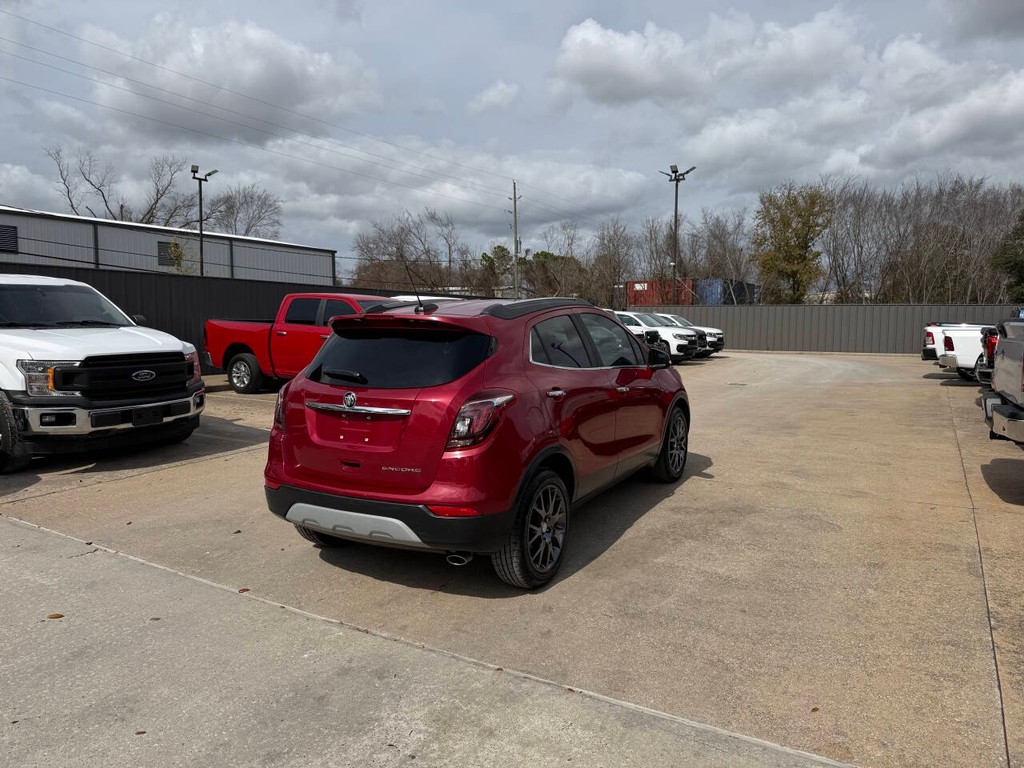 Buick Encore Vehicle Full-screen Gallery Image 05