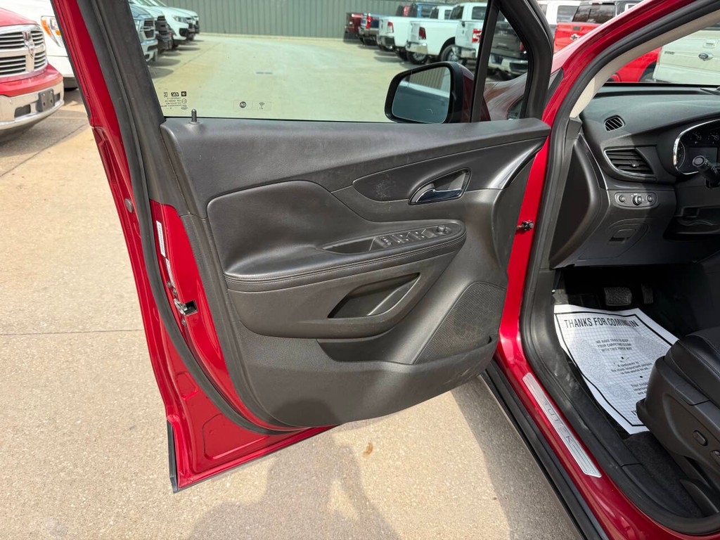 Buick Encore Vehicle Full-screen Gallery Image 08