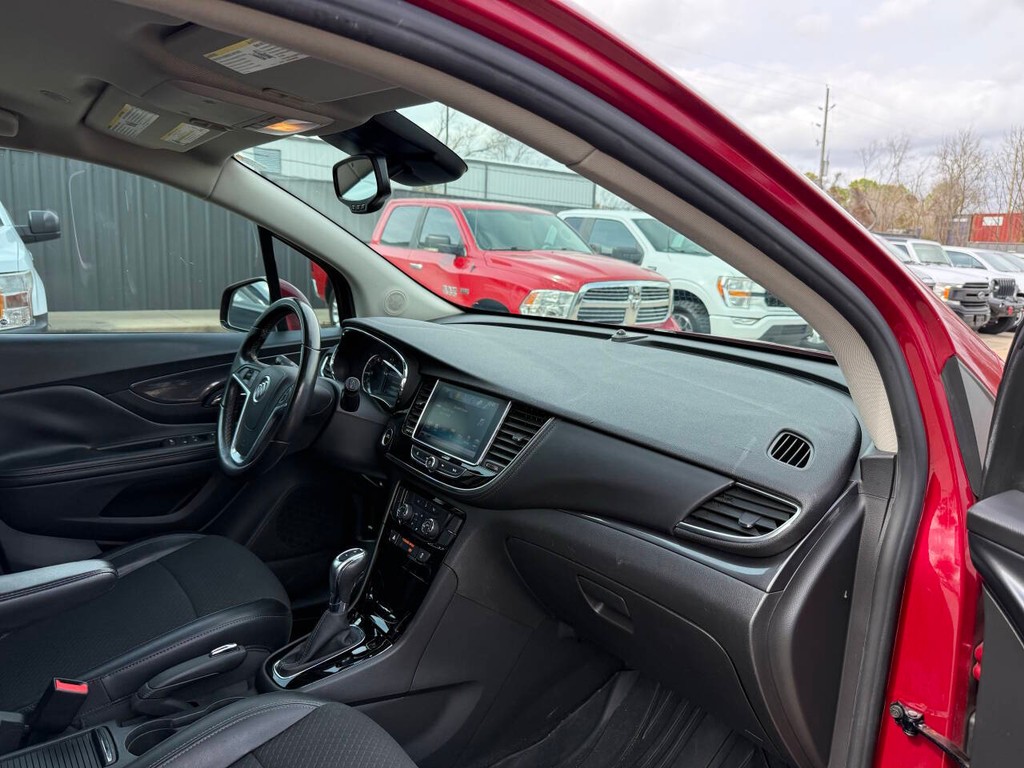 Buick Encore Vehicle Full-screen Gallery Image 09