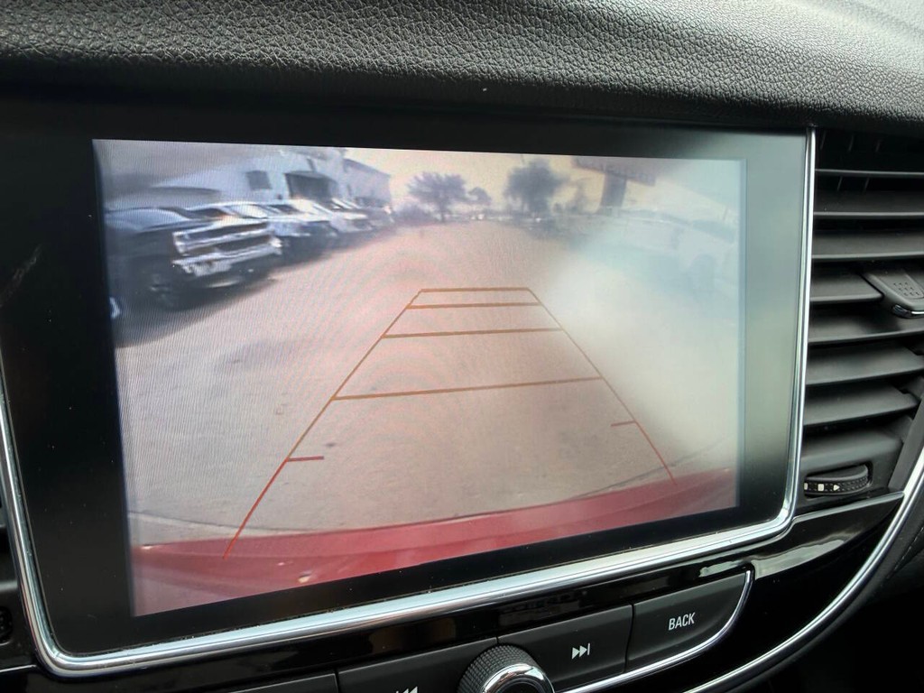 Buick Encore Vehicle Full-screen Gallery Image 27