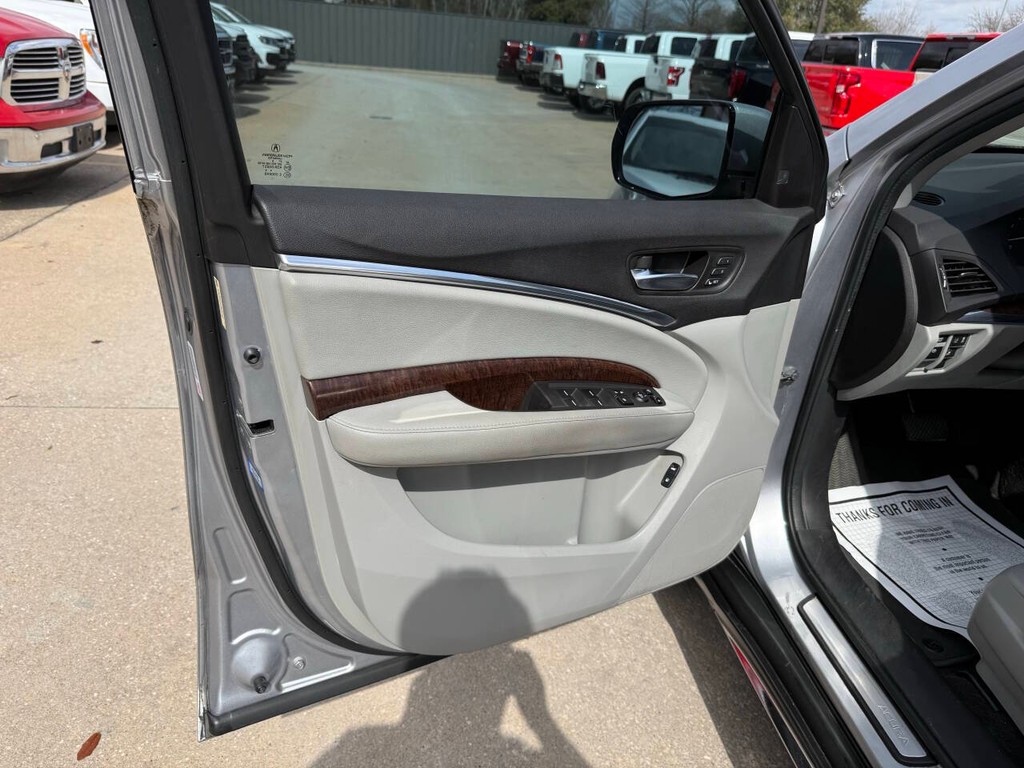 Acura MDX Vehicle Full-screen Gallery Image 08