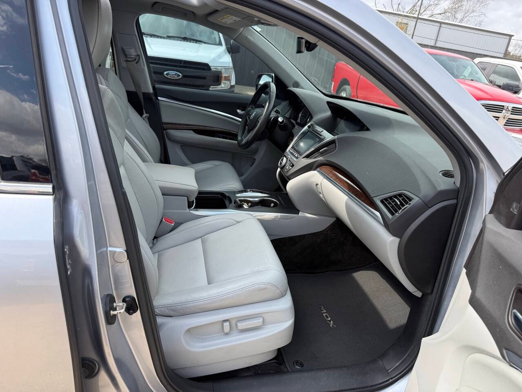 Acura MDX Vehicle Full-screen Gallery Image 10