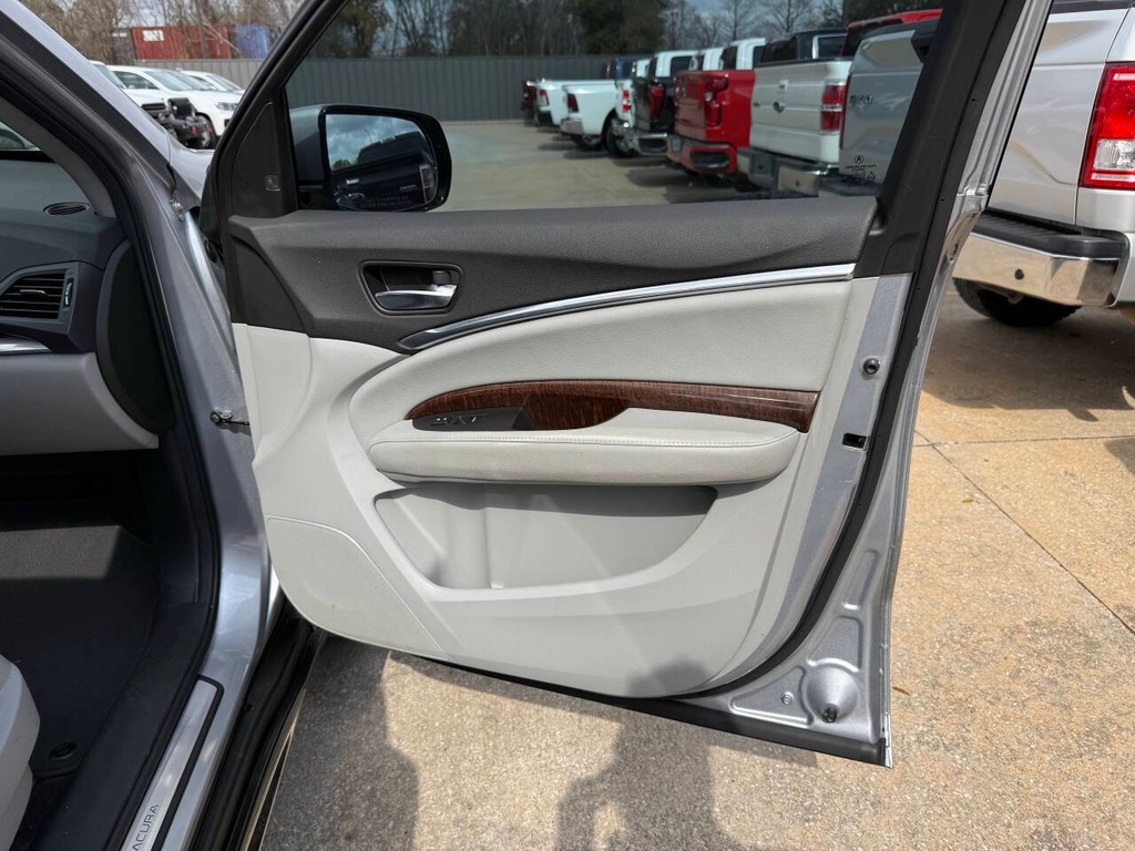 Acura MDX Vehicle Full-screen Gallery Image 11