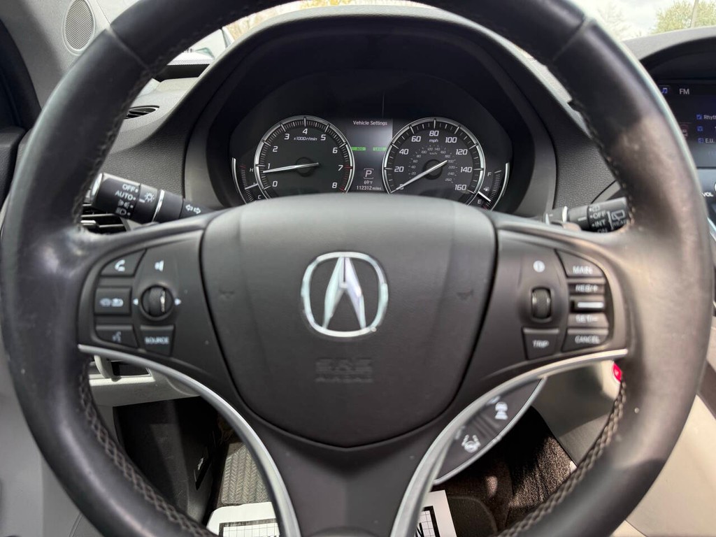 Acura MDX Vehicle Full-screen Gallery Image 30