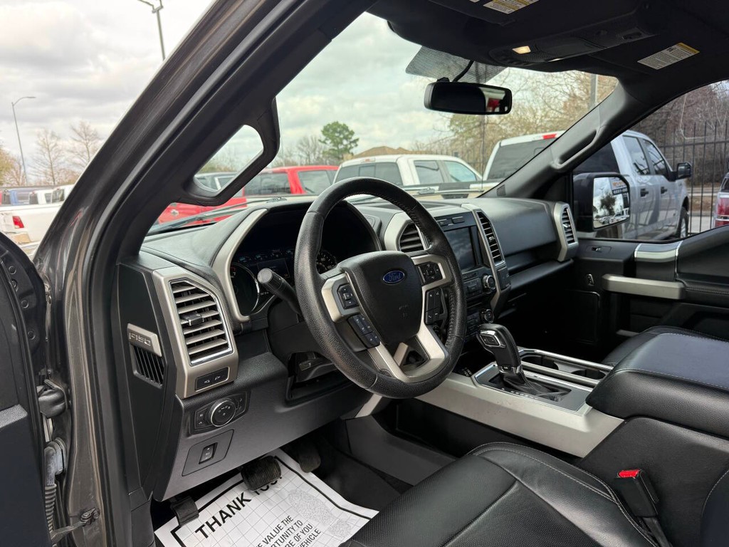 Ford F-150 Vehicle Full-screen Gallery Image 06