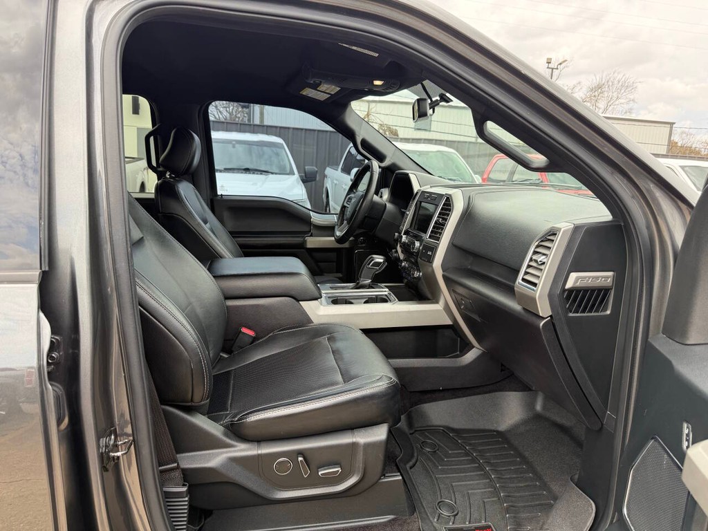 Ford F-150 Vehicle Full-screen Gallery Image 10