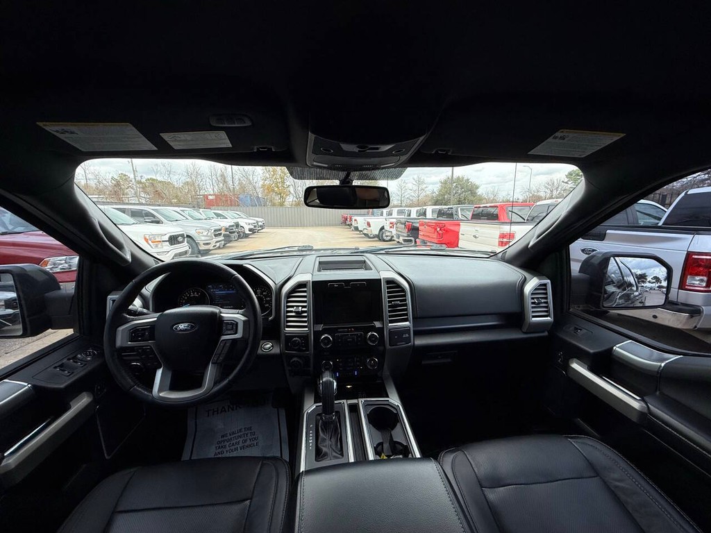 Ford F-150 Vehicle Full-screen Gallery Image 18