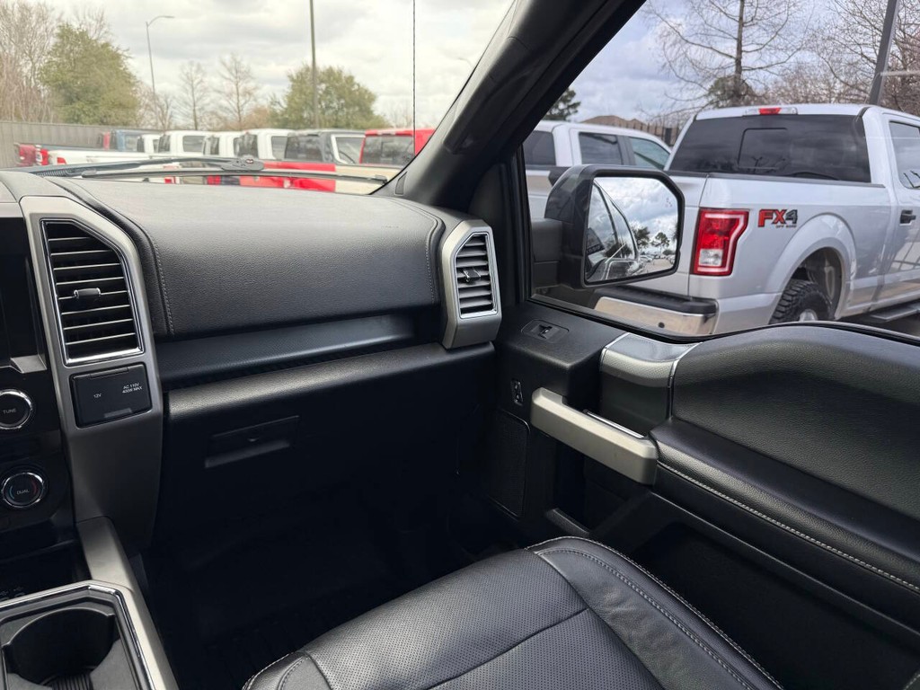 Ford F-150 Vehicle Full-screen Gallery Image 20