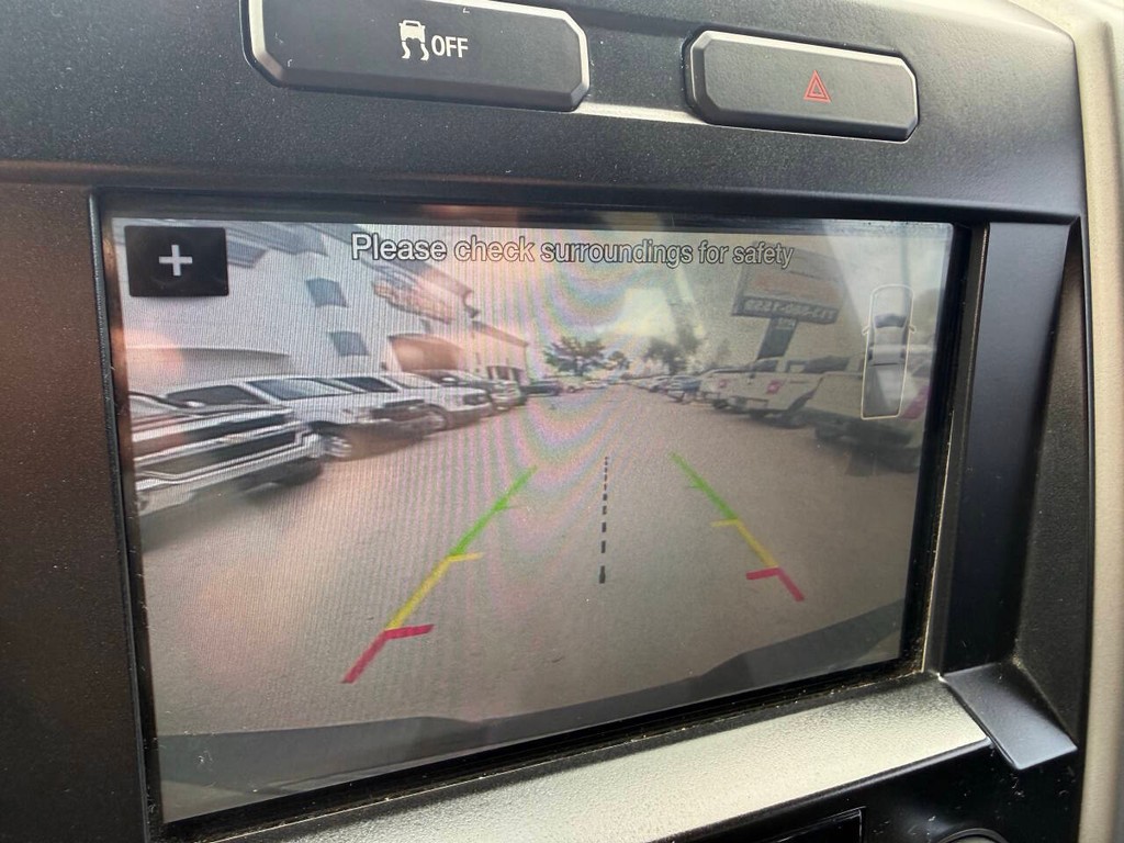 Ford F-150 Vehicle Full-screen Gallery Image 27