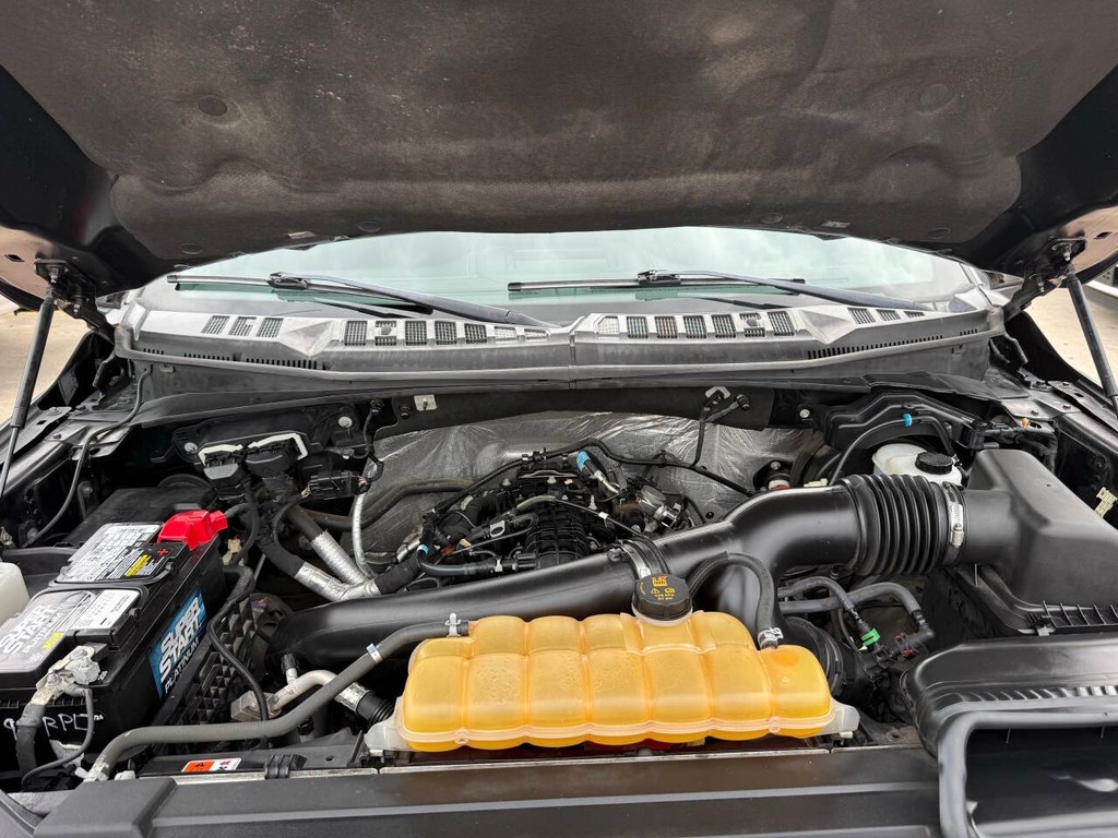 Ford F-150 Vehicle Full-screen Gallery Image 32