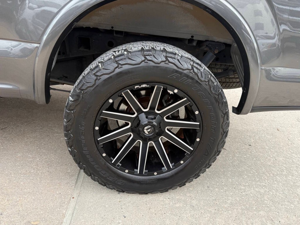 Ford F-150 Vehicle Full-screen Gallery Image 33