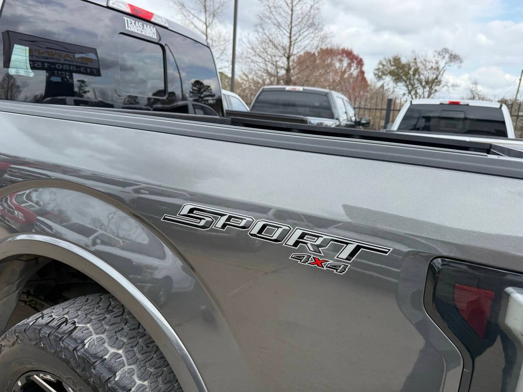 Ford F-150 Vehicle Full-screen Gallery Image 35