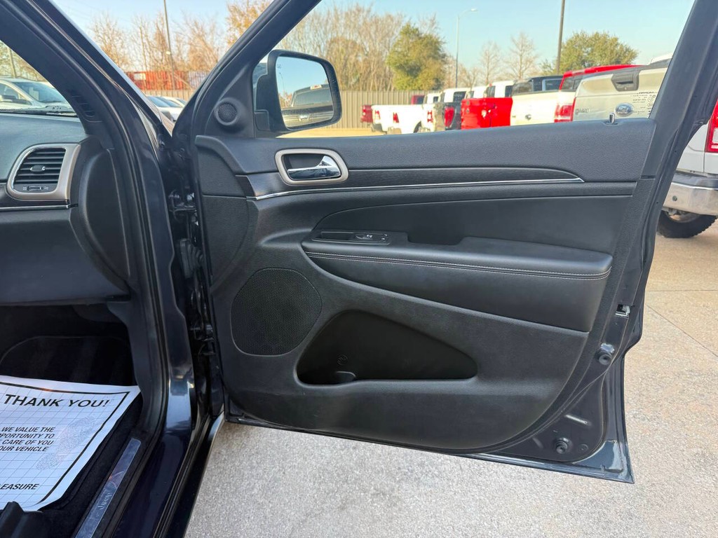 Jeep Grand Cherokee Vehicle Full-screen Gallery Image 11