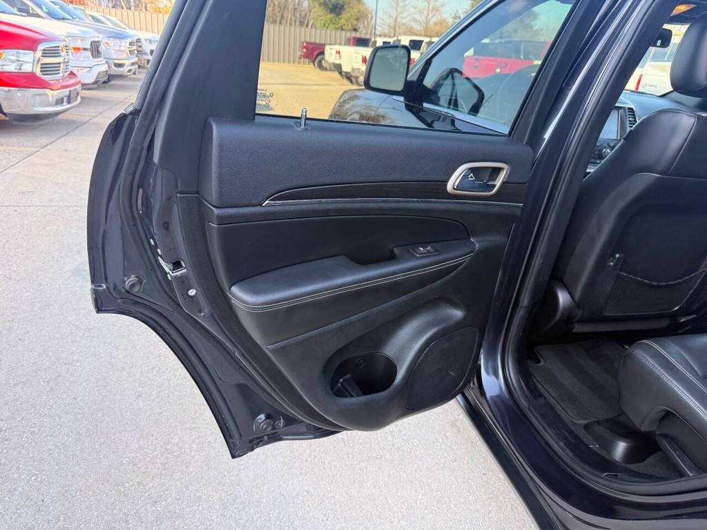 Jeep Grand Cherokee Vehicle Full-screen Gallery Image 14