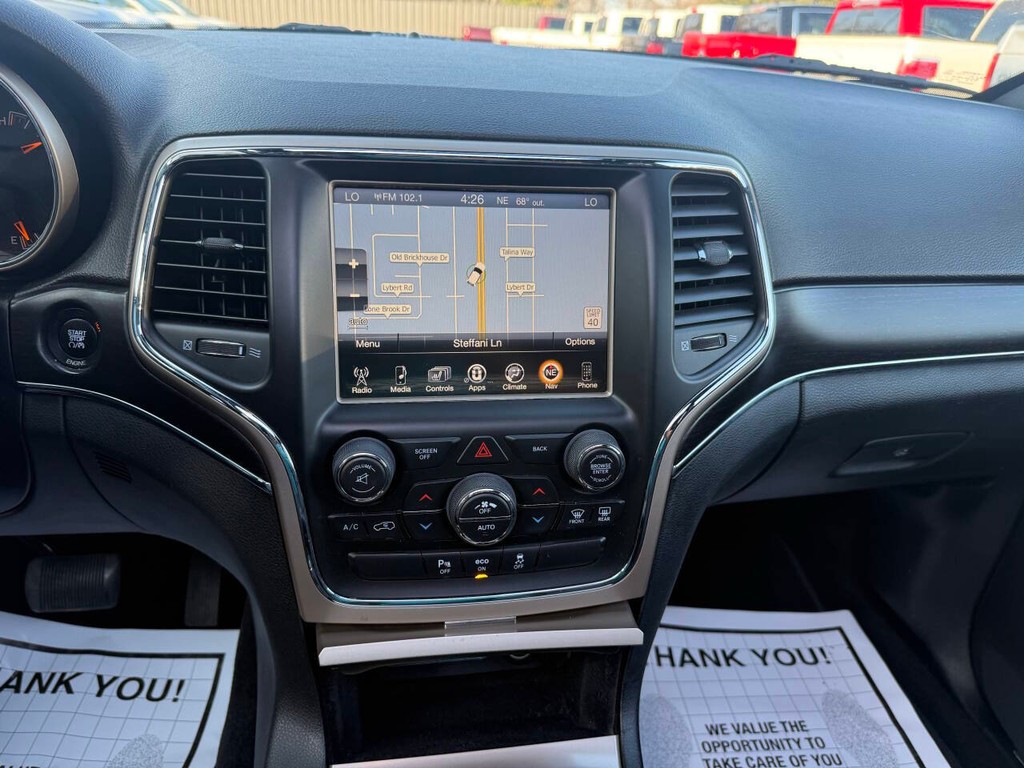 Jeep Grand Cherokee Vehicle Full-screen Gallery Image 24